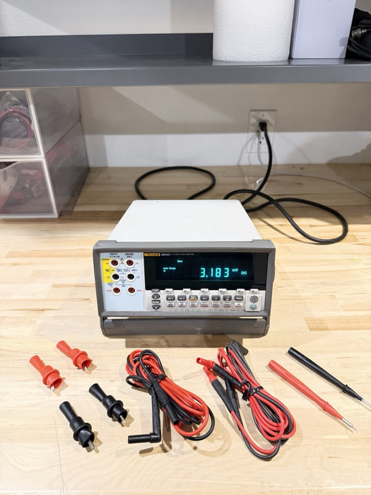 FLUKE 8808A 5.5 DIGITAL MULTIMETER W/ LEADS & CHARGER - TESTED / SHIPS FAST