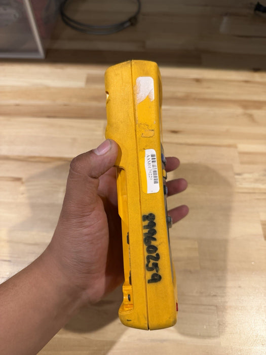 FLUKE 189 TRUE RMS MULTIMETER FOR PARTS