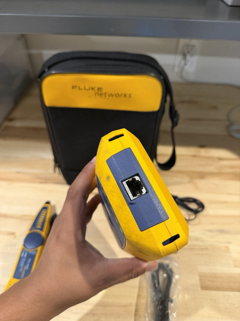 FLUKE NETWORKS LIQ-100 LINKIQ KIT CABLE & NETWORK TESTER W ACCESSORIES
