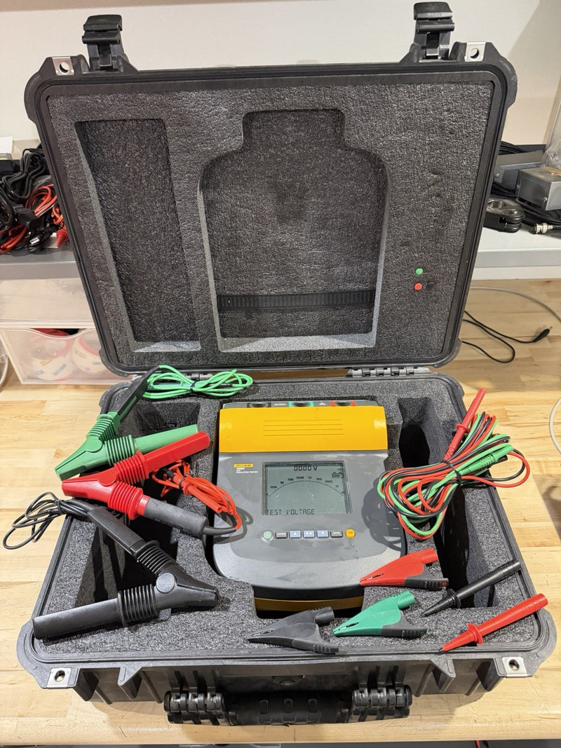 FLUKE 1550C 5KV INSULATION TESTER W LEADS & CASE - FREE SHIPPING