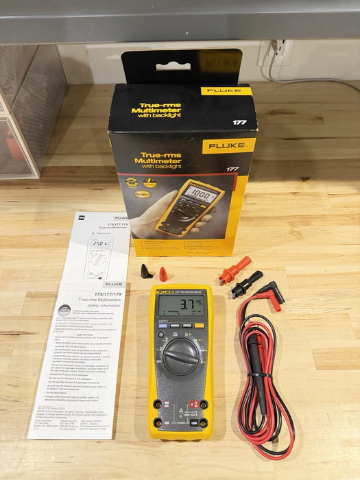 FLUKE 177 TRUE RMS DIGITAL MULTIMETER & TEMPERATURE (NEW FACTORY SEALED)MFD 2025