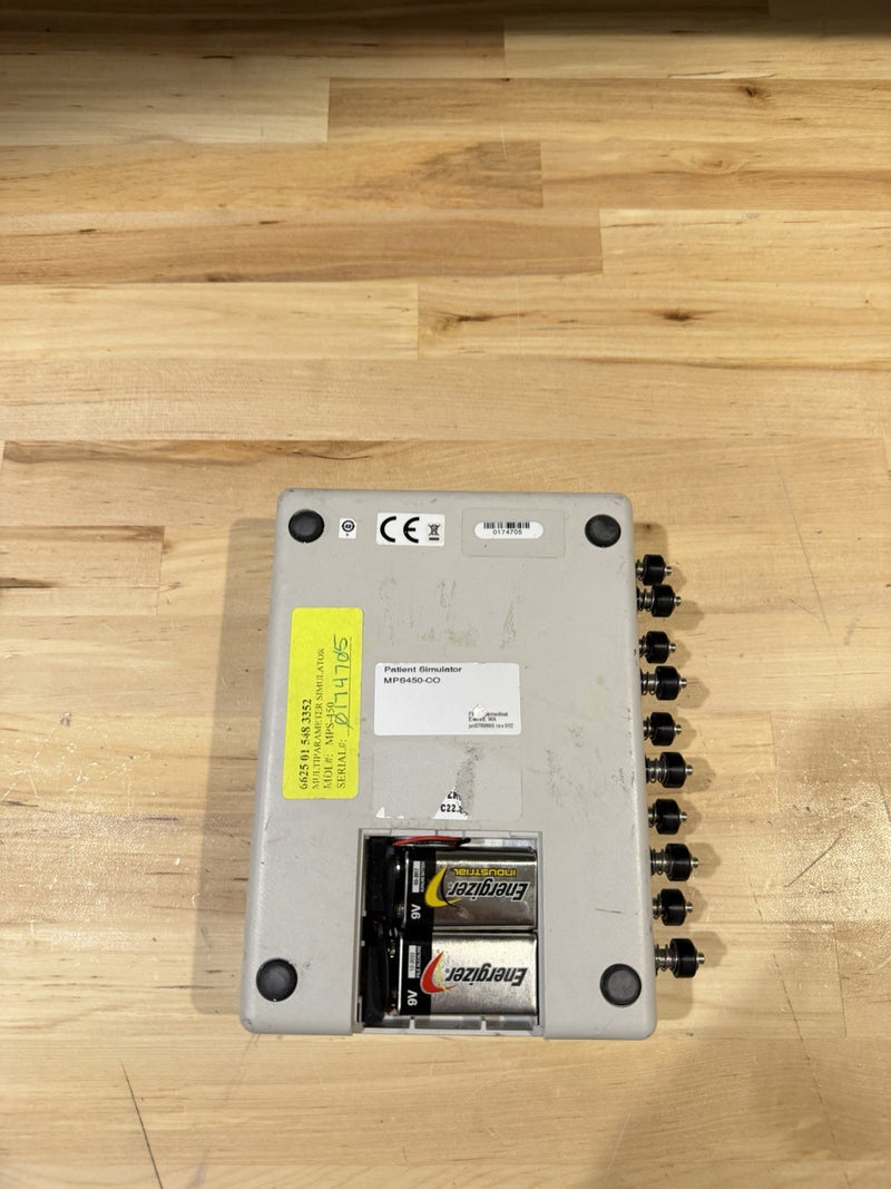 FLUKE MPS450 MULTIPARAMETER SIMULATOR WITH CASE & CHARGER MISSING COVER TESTED
