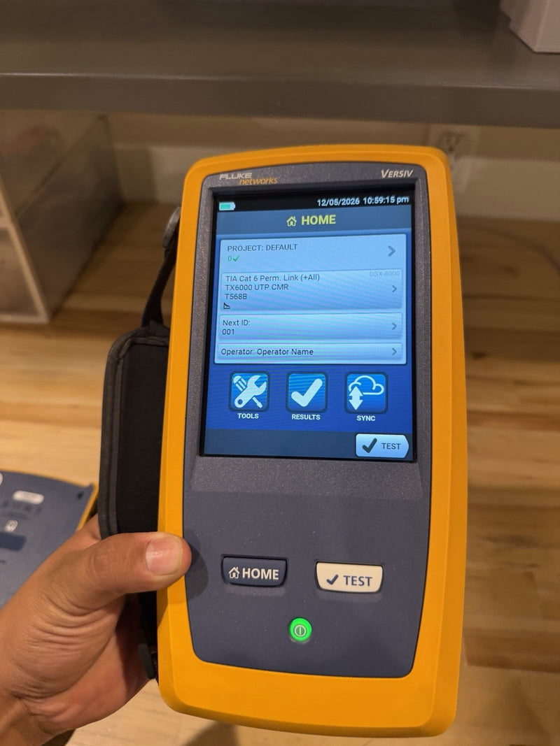 FLUKE NETWORKS VERSIV MAINFRAME & REMOTE W/ CHARGER (FREE SHIPPING)