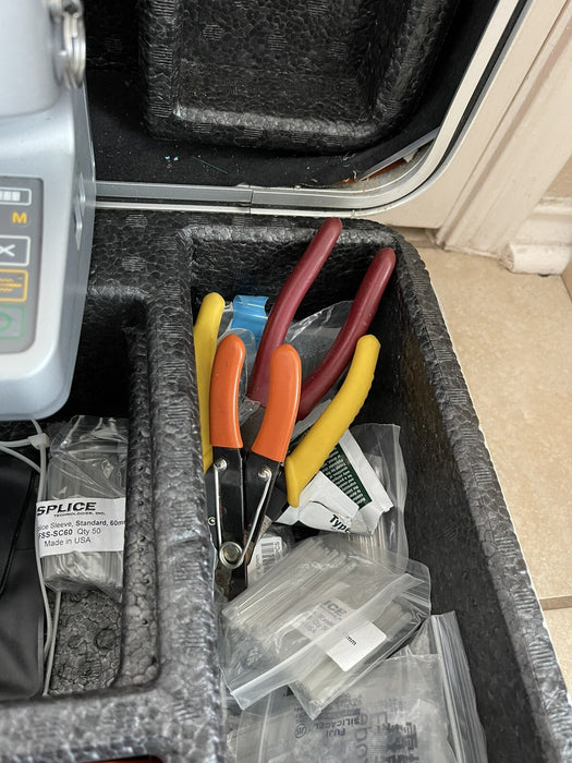 Sumitomo Type 25e fusion splicer with case and accessories