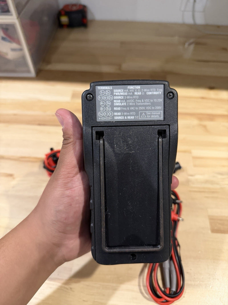 ALTEK TECHCHEK 820 PROCESS CALIBRATOR WITH LEADS & CLIPS TESTED