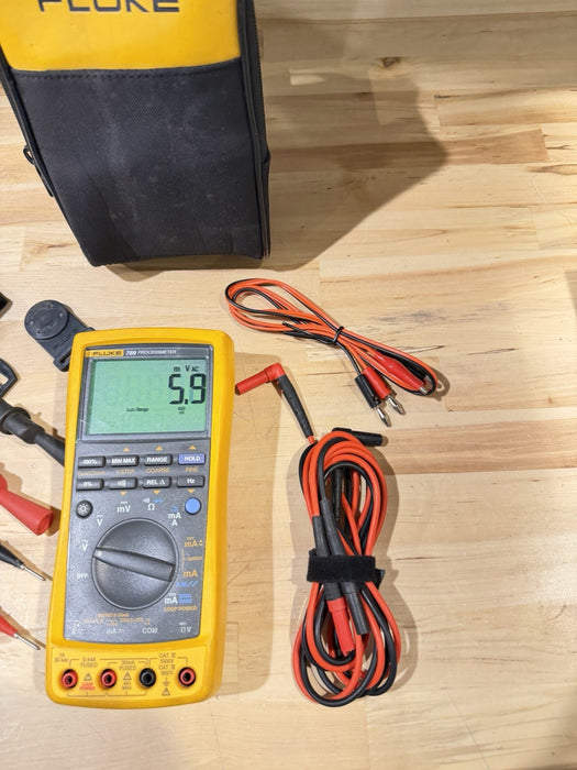 FLUKE 789 PROCESSMETER WITH LEADS & CLIPS TESTED