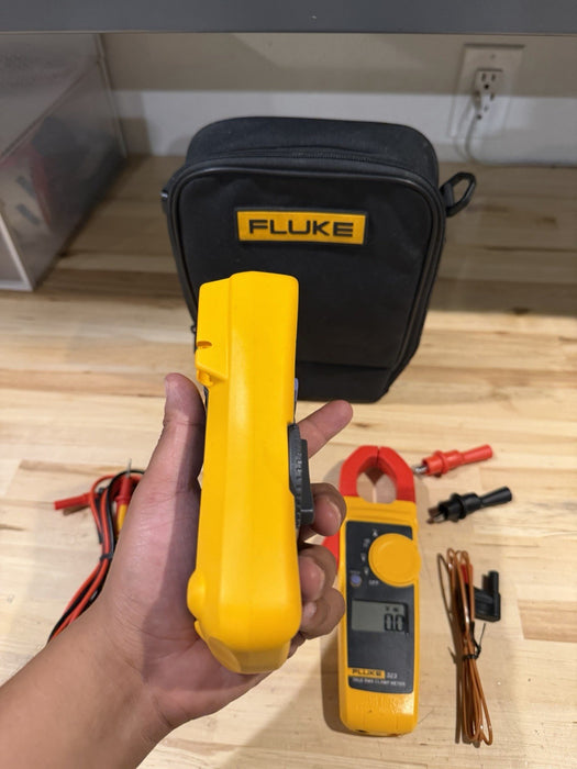 FLUKE 117/323 HVAC MULTIMETER COMBO KIT W/ ACCESSORIES (TESTED) SHIPS FAST