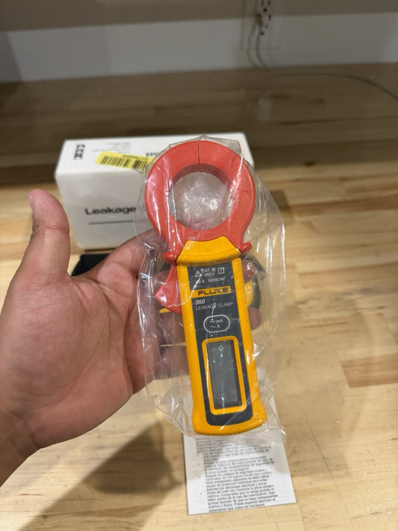 FLUKE 360 AC LEAKAGE CURRENT CLAMP METER TESTED RARE