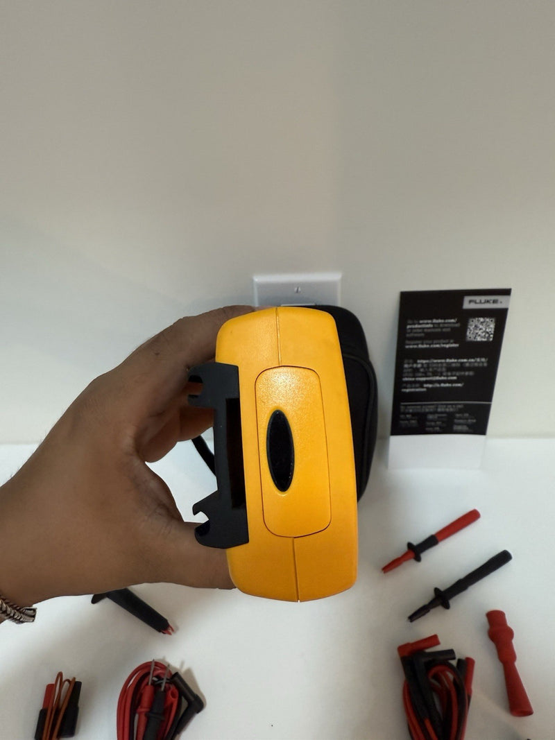 FLUKE 787B PROCESSMETER WITH ACCESSORIES & BAG TESTED