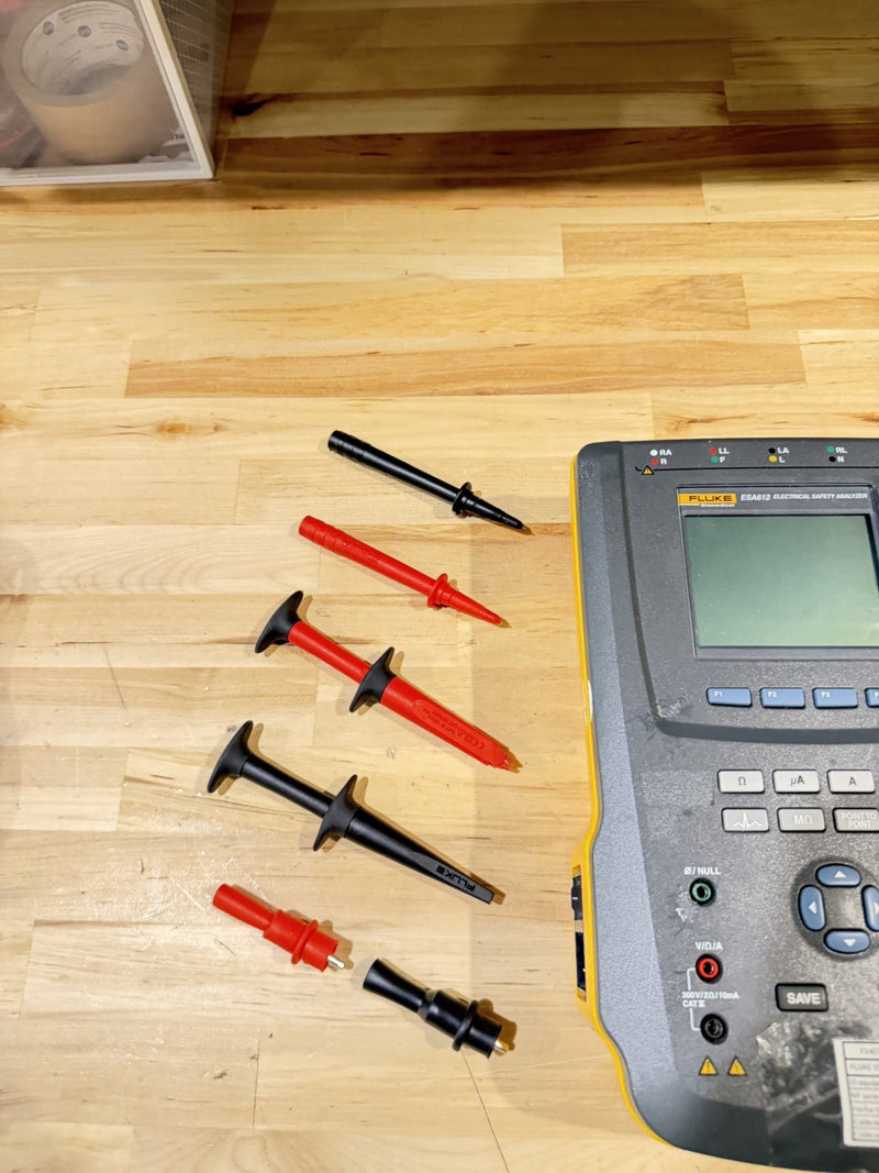 FLUKE ESA615 230V ELECTRICAL SAFETY ANALYZER TESTER WITH LEADS & CHARGER TESTED