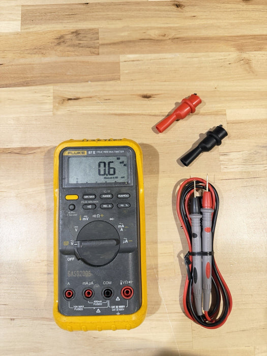 FLUKE 87V TRUE RMS MULTIMETER W/ LEADS - TESTED (SHIPS FAST)