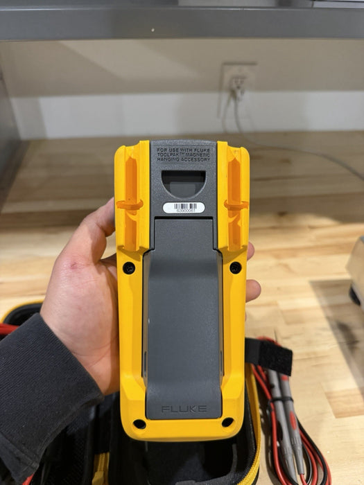 FLUKE 233 KIT REMOTE DISPLAY AUTOMOTIVE DIGITAL MULTIMETER