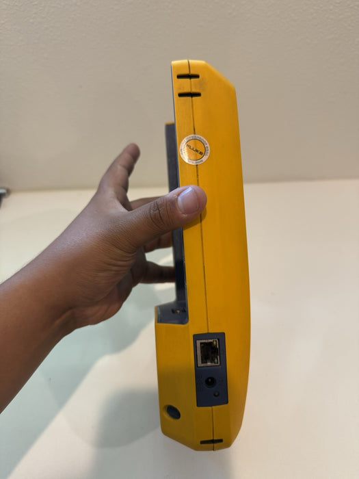 FLUKE NETWORKS VERSIV MAINFRAME FOR DSX-5000/DSX-8000DISPLAY DEFECT