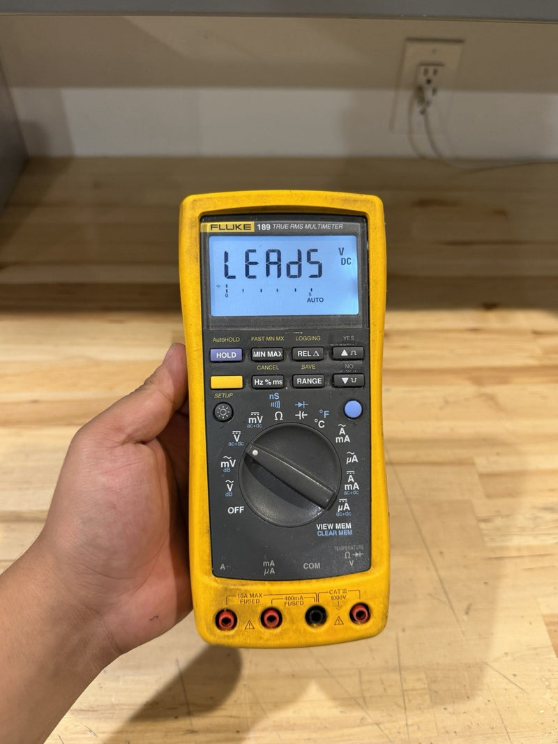 FLUKE 189 TRUE RMS MULTIMETER (PARTS ONLY)  FOR PARTS - SHIPS FAST