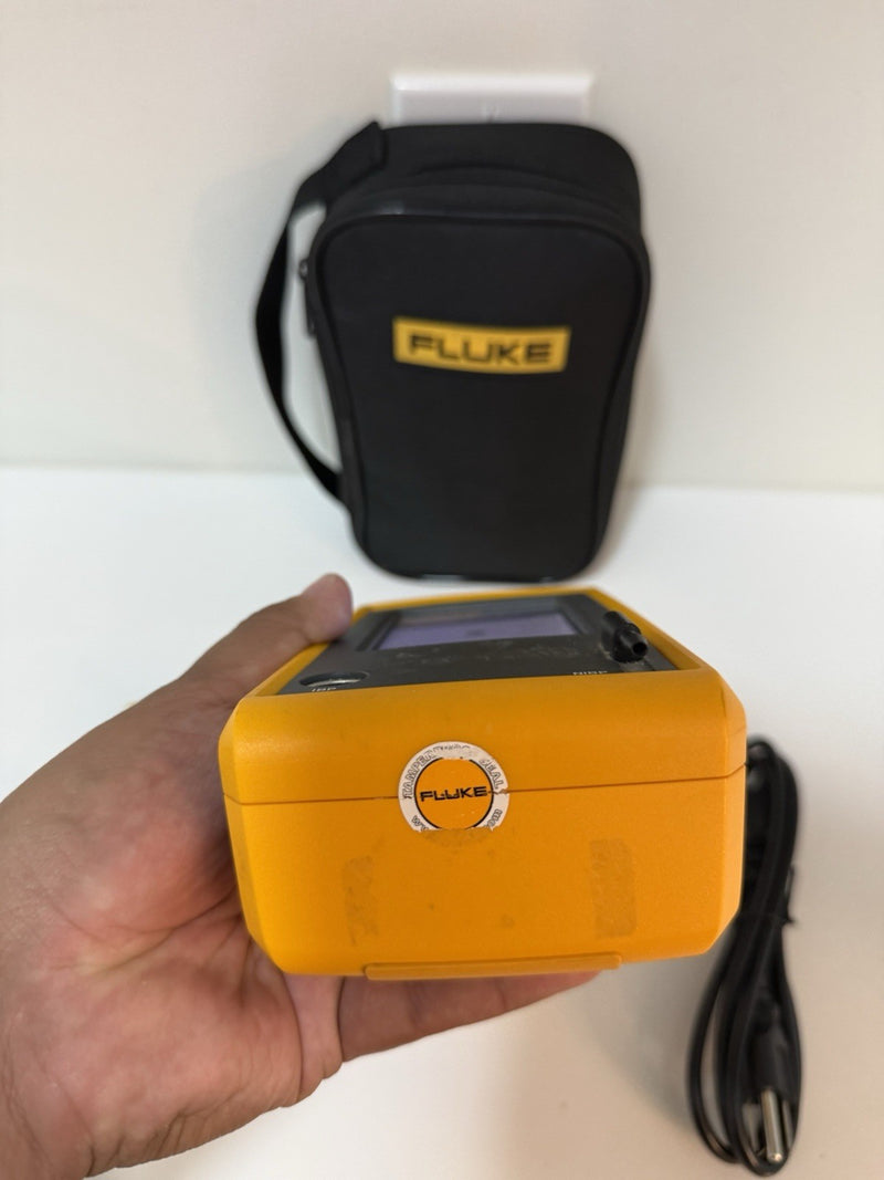 FLUKE PROSIM 4 VITAL SIGNS & ECG SIMULATOR WITH BAG & CHARGER TESTED