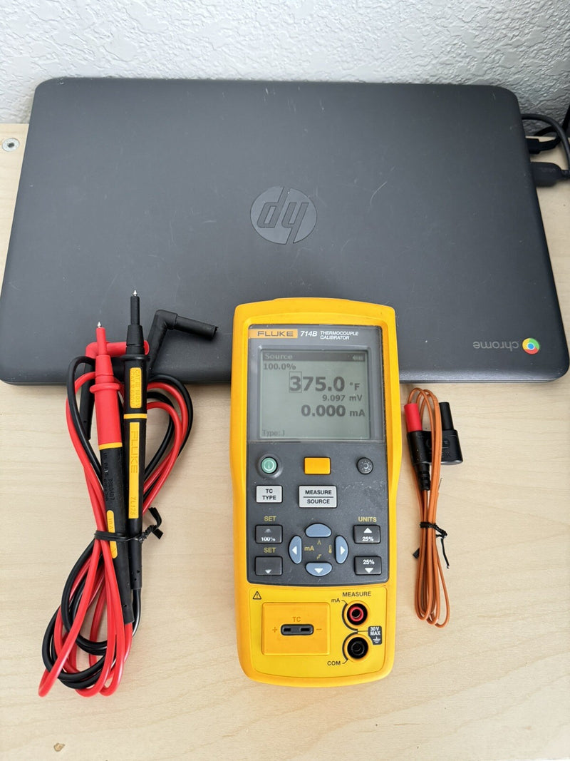 FLUKE 714B THERMOCOUPLE CALIBRATOR WITH LEADS & PROBE
