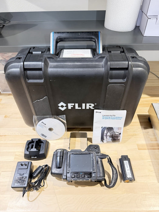 FLIR T440 THERMAL IMAGING CAMERA W/ CHARGER & BATTERY (TESTED)FREE SHIPPING READ
