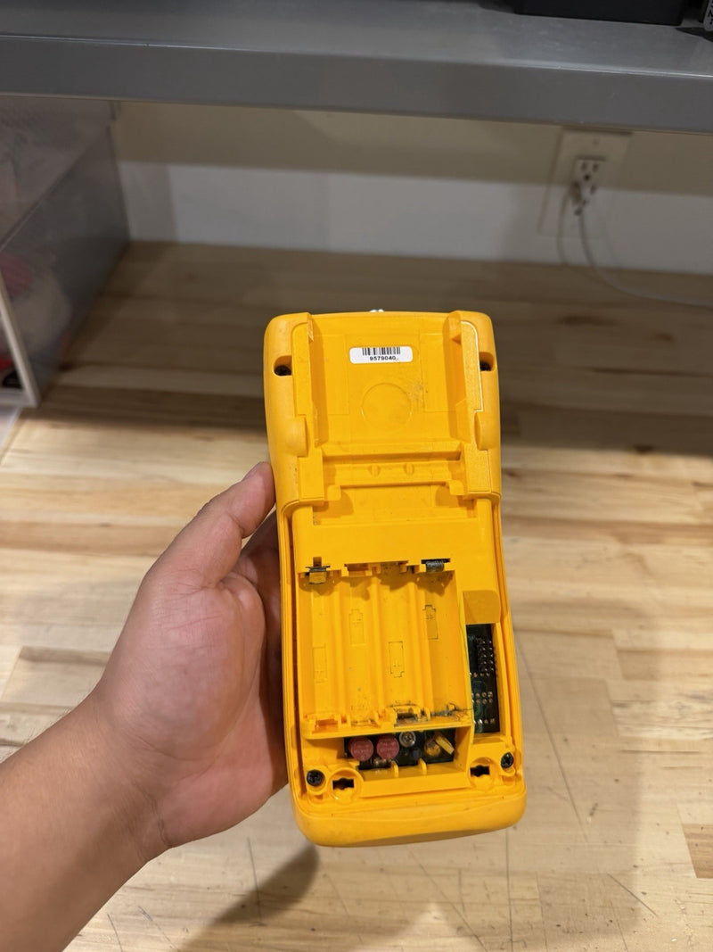 FLUKE 725 MULTIFUNCTION PROCESS CALIBRATOR (PARTS ONLY) FOR PARTS