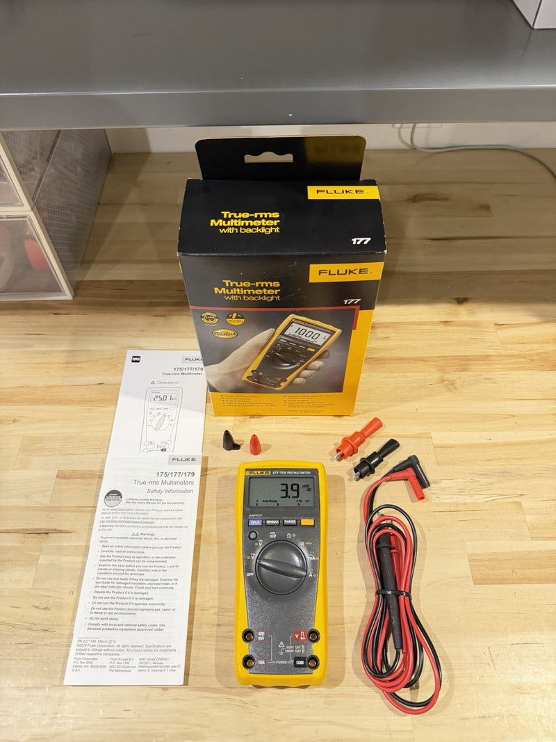 FLUKE 177 TRUE RMS DIGITAL MULTIMETER & TEMPERATURE MFD 2025