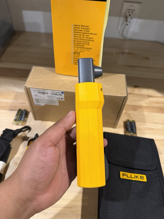 FLUKE IRR1-SOL IRRADIANCE METER KIT (NEW FACTORY SEALED) SHIPS FAST