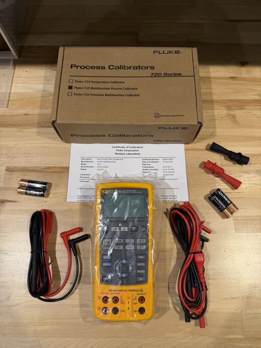 FLUKE 725 MULTIFUNCTION PROCESS CALIBRATOR NEW