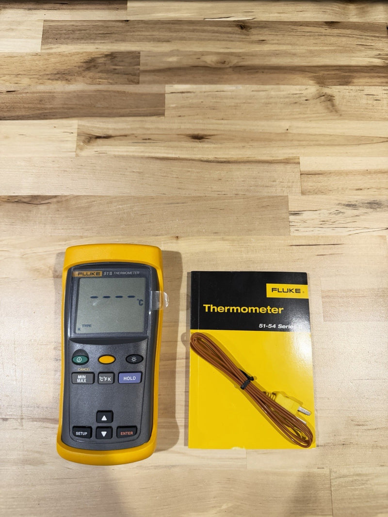FLUKE 51 II THERMOCOUPLE THERMOMETER WITH PROBE & MANUAL