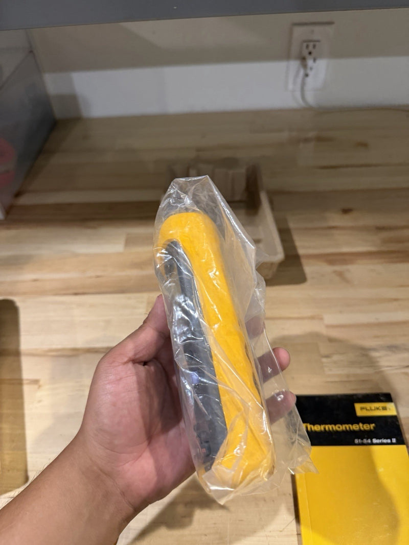 FLUKE 51 II THERMOCOUPLE THERMOMETER
