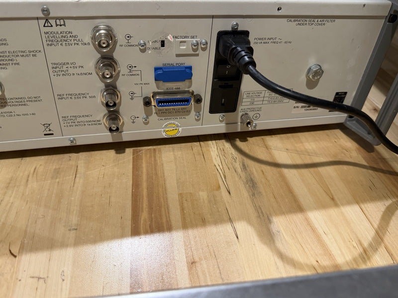FLUKE 9640A RF REFERENCE SOURCE (PARTS ONLY) FOR PARTS - SHIPS FAST