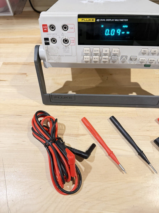 FLUKE 45 DUAL DISPLAY MULTIMETER WITH LEADS & CLIPS TESTED