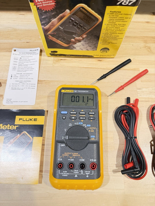 FLUKE 787 PROCESSMETER (NEW FACTORY SEALED) SHIPS FAST - FREE SHIPPING (RARE)