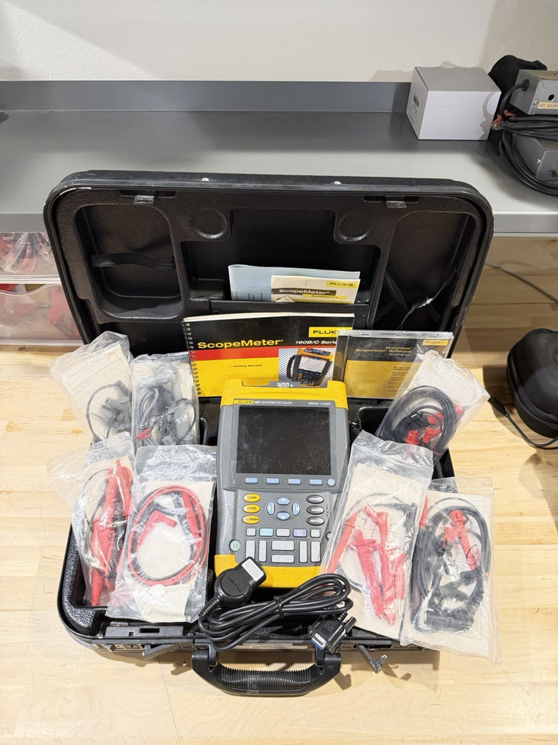 FLIKE 199C 200MHZ 2.5GS/s SCOPEMETER COLOR WITH ACCESSORIES