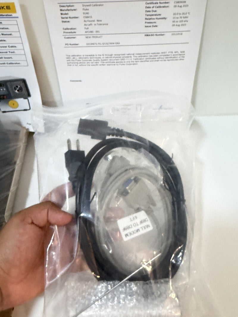 FLUKE 9140-C-156 DRY-WELL CALIBRATOR KIT CAL DATE 20252026