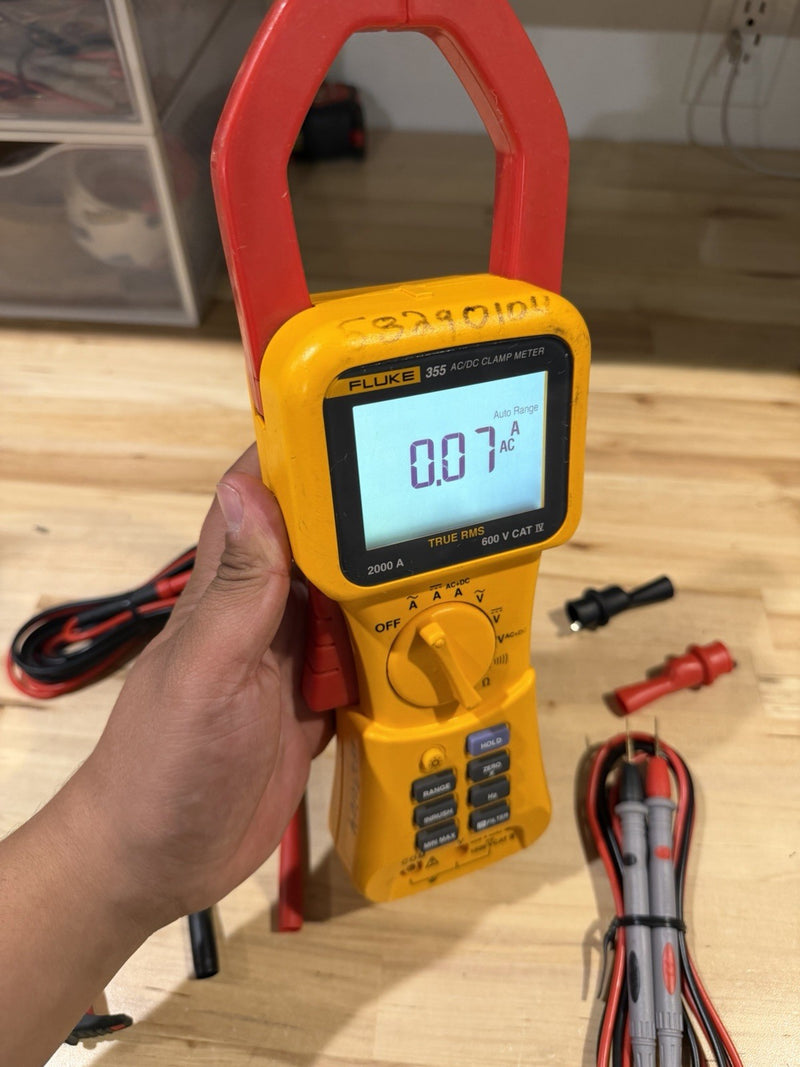 FLUKE 355 AC/DC CLAMP METER WITH ACCESSORIES