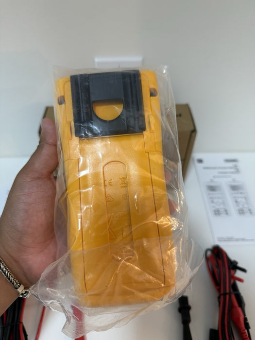 FLUKE 725 MULTIFUNCTION PROCESS CALIBRATOR NEW SEALEDCALIBRATED 2025