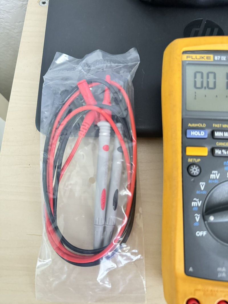 FLUKE 87IV TRMS MULTIMETER WITH BAG & LEADS