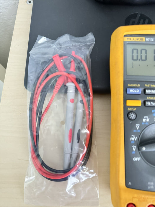 FLUKE 87IV TRMS MULTIMETER WITH BAG & LEADS