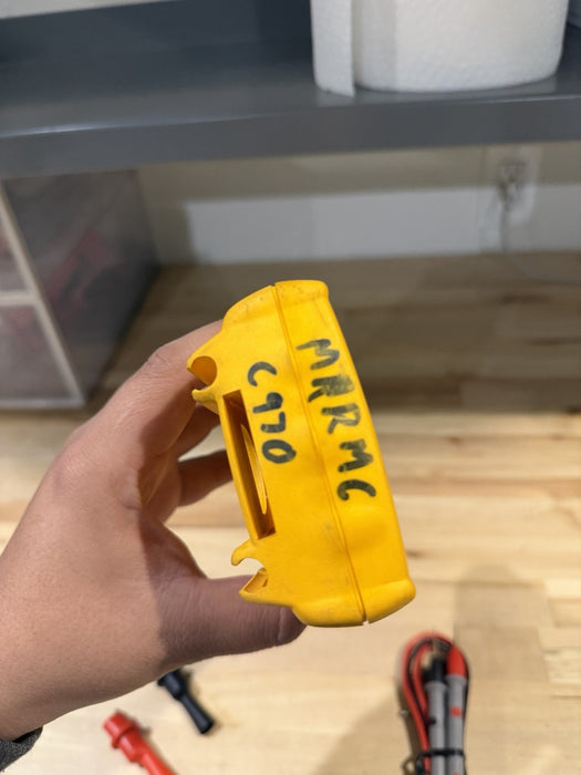 FLUKE 179 TRUE RMS MULTIMETER W/ LEADS- SHIPS FAST (TESTED)