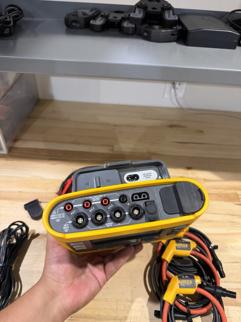 FLUKE 3540 FC 3-PHASE POWER MONITOR W/ ACCESSORIES (TESTED) FREE SHIPPING