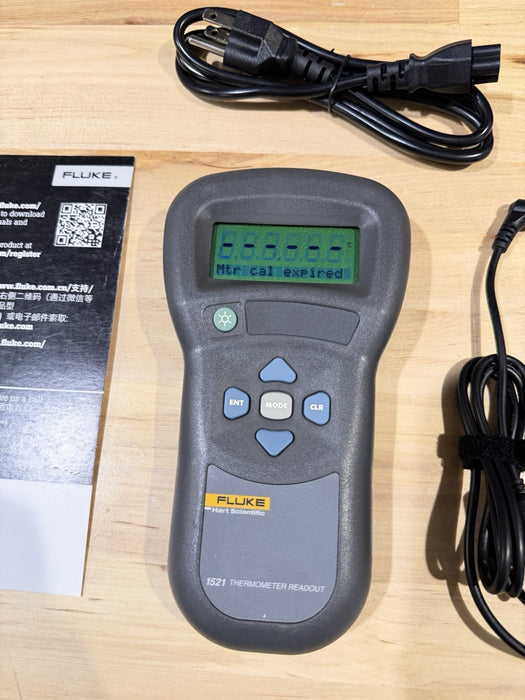 FLUKE HART SCIENTIFIC 1521 THERMOMETER READOUT W/ CHARGER/TESTED -MISSING COVER