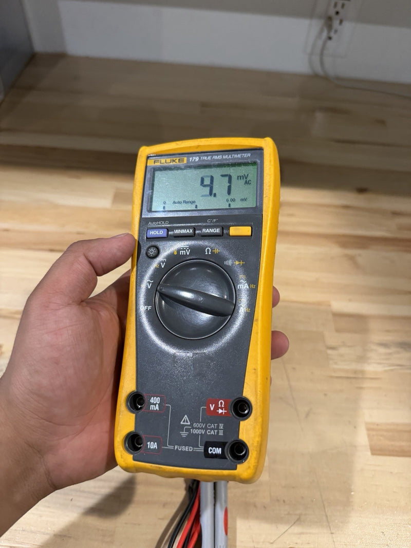FLUKE 179 MULTIMETER WITH LEADS & CLIPS
