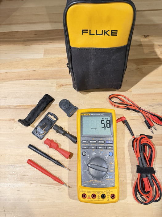 FLUKE 789 PROCESSMETER WITH LEADS & CLIPS TESTED