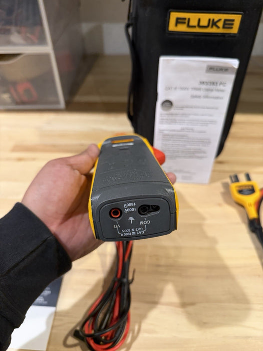 FLUKE 393 FC CAT III 1500V TRMS CLAMP METER WITH IFLEX PROBE & LEADS TESTED