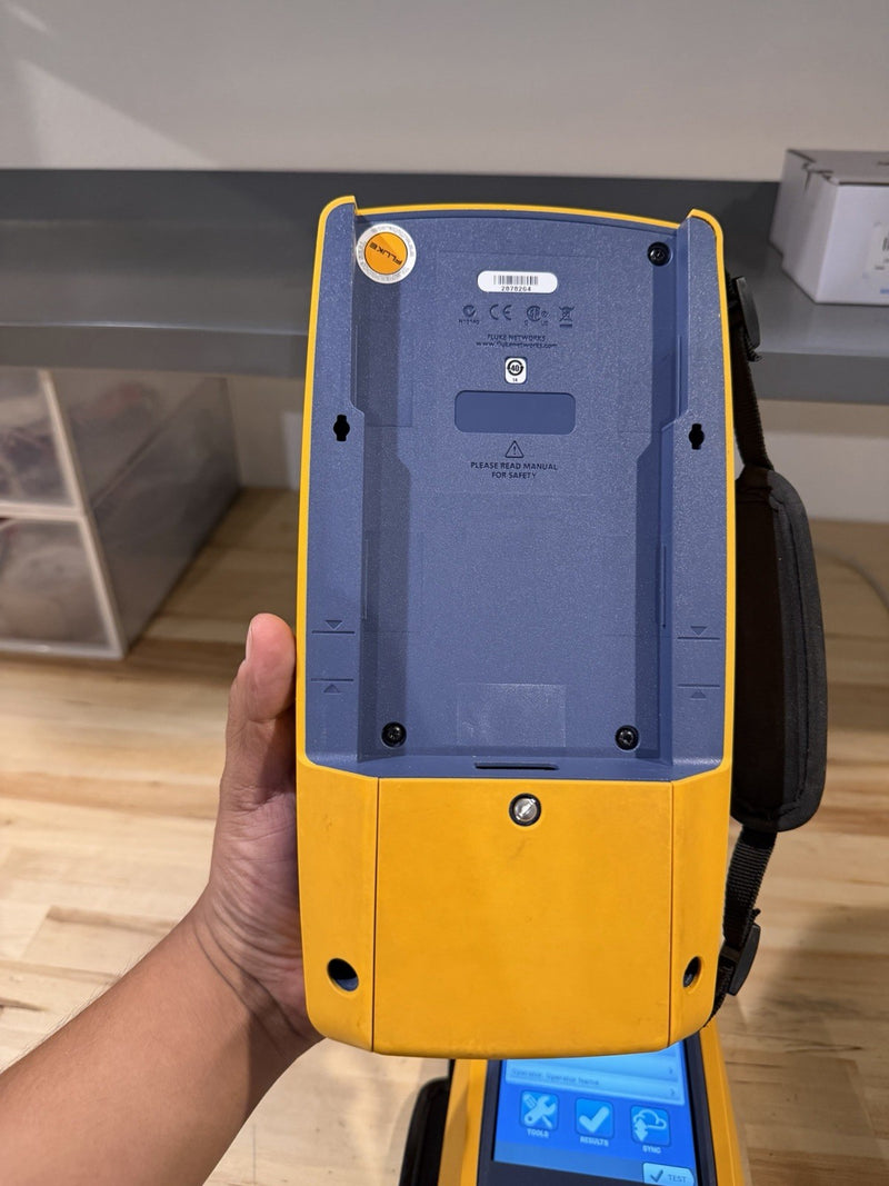 FLUKE NETWORKS VERSIV MAINFRAME & REMOTE W/ CHARGER (FREE SHIPPING)