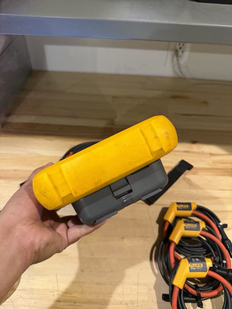 FLUKE 3540 FC 3-PHASE POWER MONITOR W/ ACCESSORIES (TESTED) FREE SHIPPING