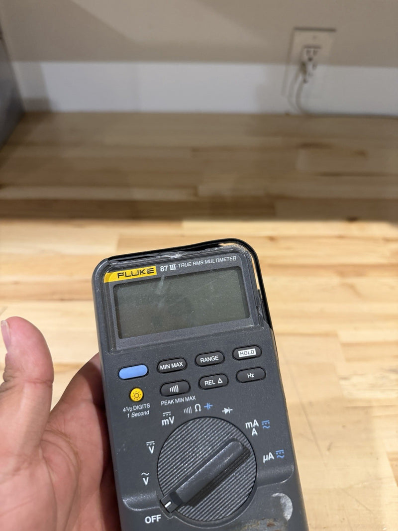 FLUKE 87 III TRUE RMS MULTIMETER (PARTS ONLY) DOESN’T WORK - SHIPS FAST