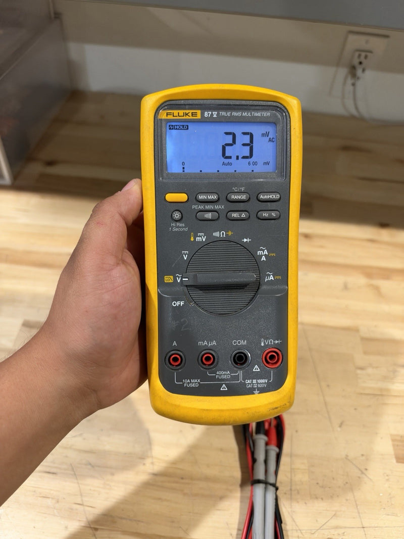 FLUKE 87V TRUE RMS MULTIMETER W/ LEADS (TESTED) SHIPS FAST