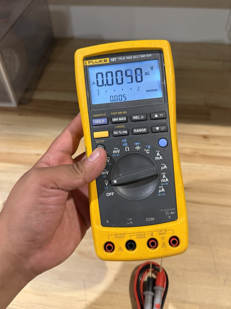 FLUKE 187 TRUE RMS MULTIMETER WITH LEADS & CLIPS