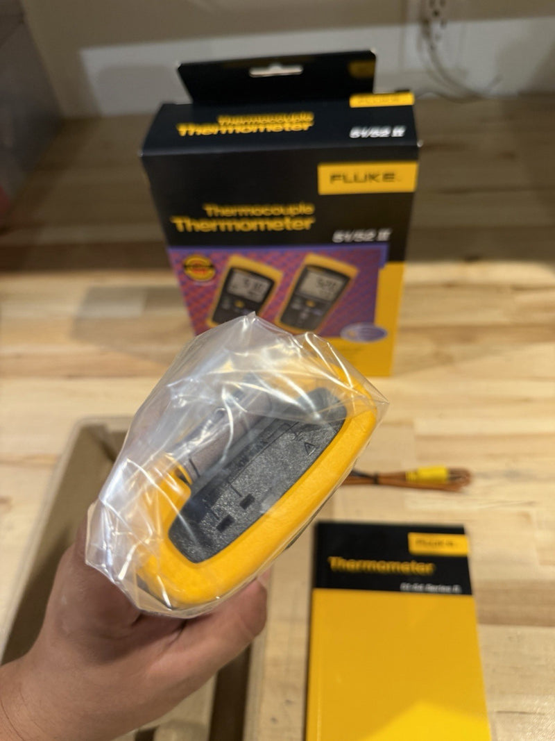 FLUKE 51 II THERMOCOUPLE THERMOMETER- SHIPS FAST (NEW)