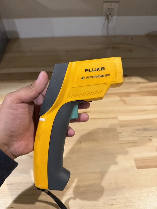 FLUKE 63 INFRARED THERMOMETER - SHIPS FAST