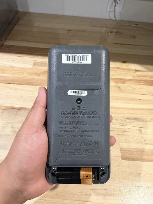 FLUKE 87V TRUE RMS MULTIMETER (PARTS ONLY) FOR PARTS - SHIPS FAST